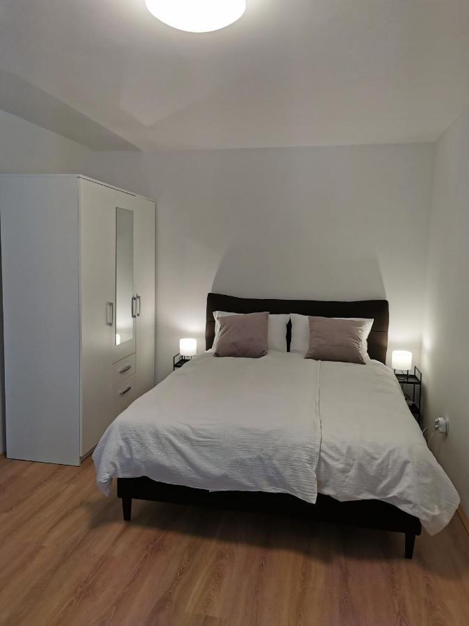 Apartamento Apartman Andro Samobor Exterior foto